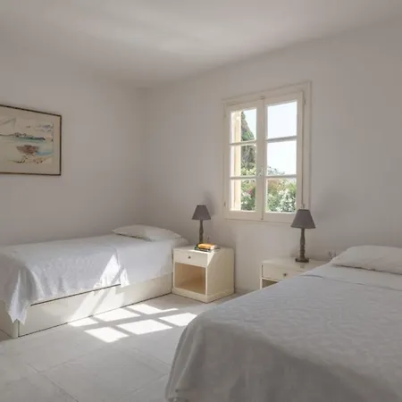 Traditional Town With Amazing View! Villa